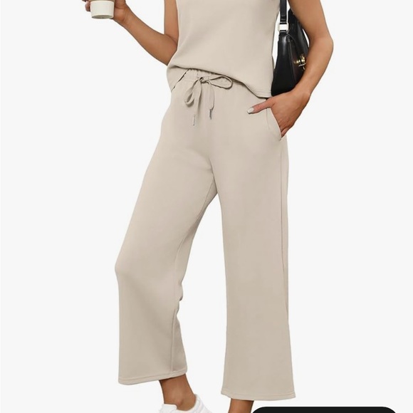 Beige - Picture 7 of 8